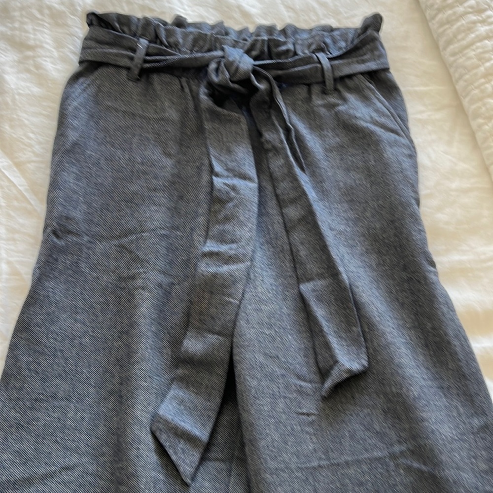 Paper bag style waist ladies pants by Fifteen Twenty size small
